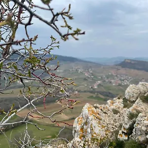 La Tablée Médiévale 2* Civrieux-dʼAzergues